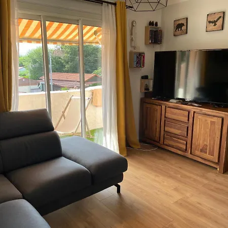 Grand Moderne 3km De Apartment